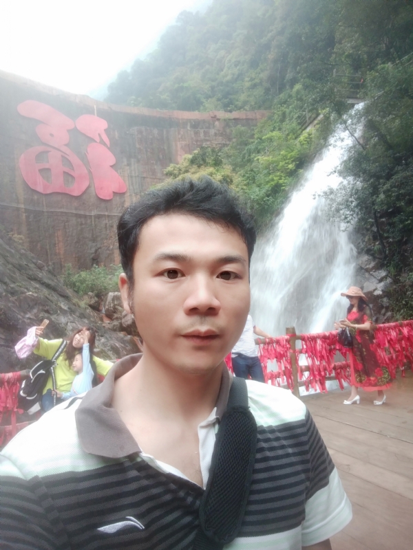 珊珊您是珊无无无妻的第一张照片--包头相亲服务中心
