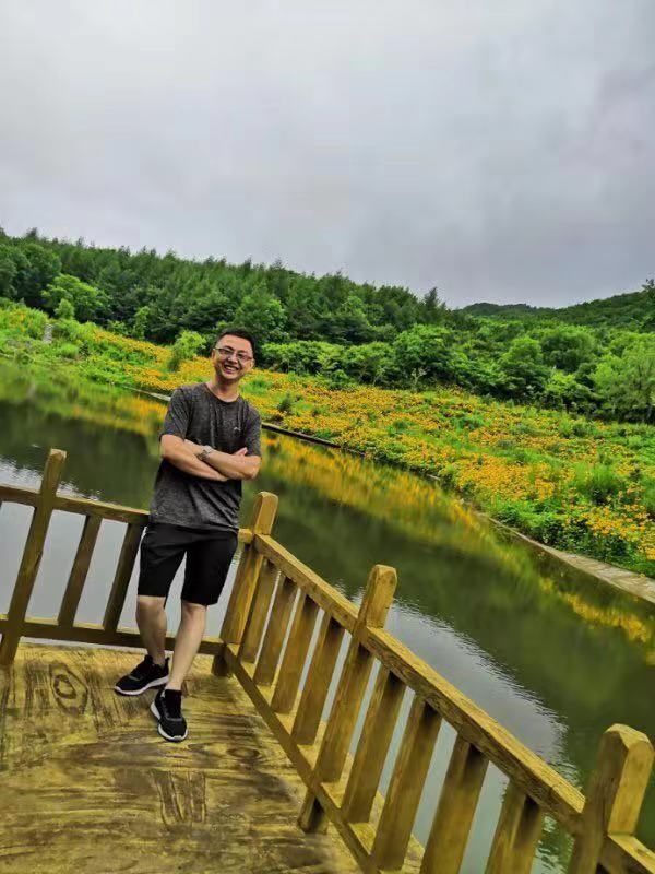 正能量的第三张照片--包头相亲服务中心