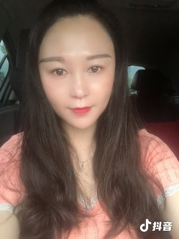 云云的第一张照片--包头相亲服务中心