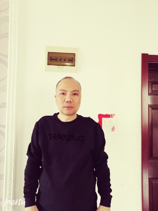 酒香四溢的第一张照片--包头相亲服务中心
