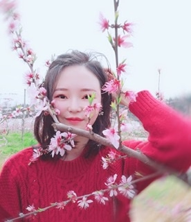 小桌子的第一张照片--包头相亲服务中心