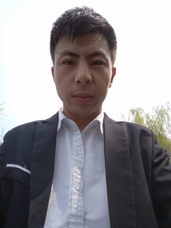许以飞翔的第一张照片--包头相亲服务中心