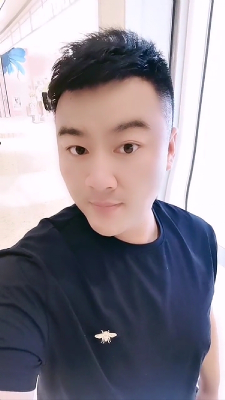 微风徐徐的第一张照片--包头相亲服务中心