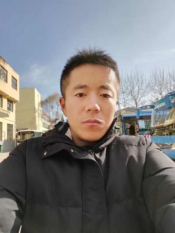孤独的云的第二张照片--包头相亲服务中心
