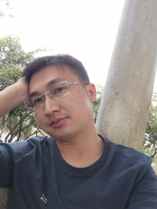 不如随风的第一张照片--包头相亲服务中心