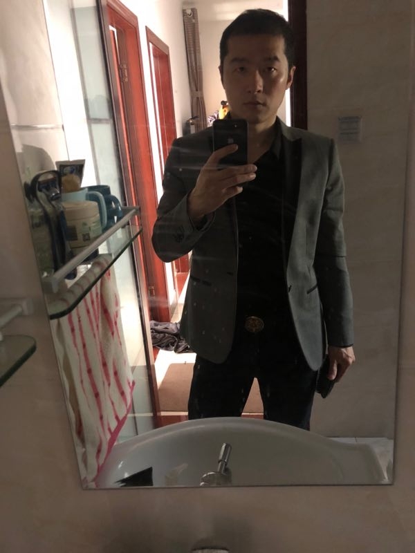 小平哥的第一张照片--包头相亲服务中心