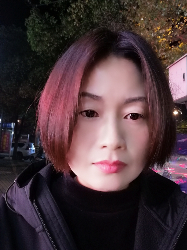 风中百合的第一张照片--包头相亲服务中心