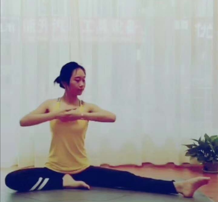 静静子的第一张照片--包头相亲服务中心