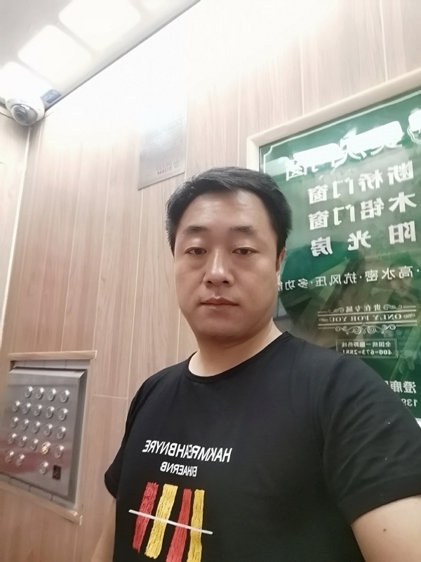 江南烟雨的第一张照片--包头相亲服务中心