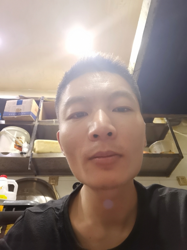邹先生的第二张照片--包头相亲服务中心