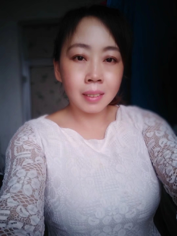 笑看人生的第一张照片--包头相亲服务中心