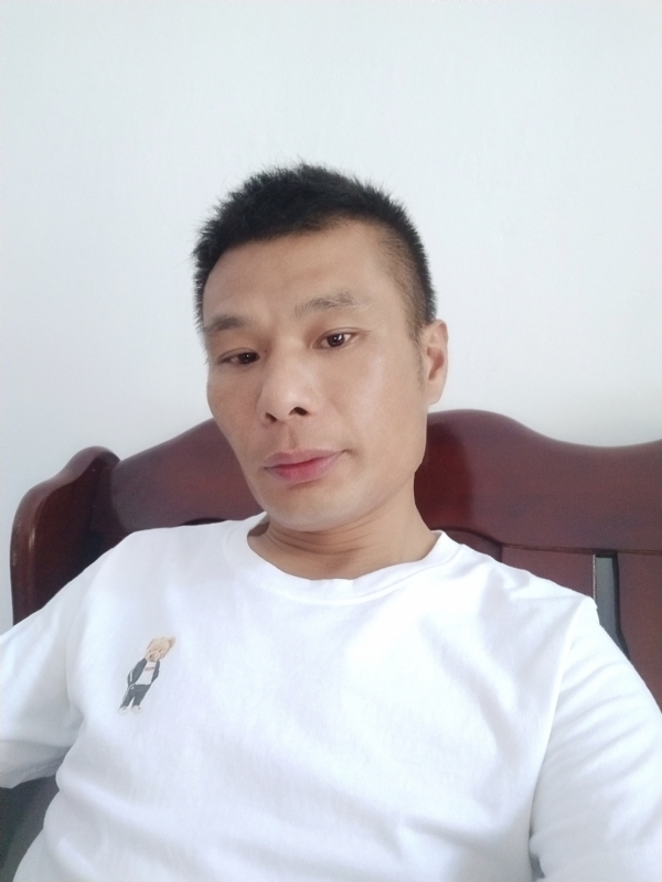 年少轻狂的第一张照片--包头相亲服务中心