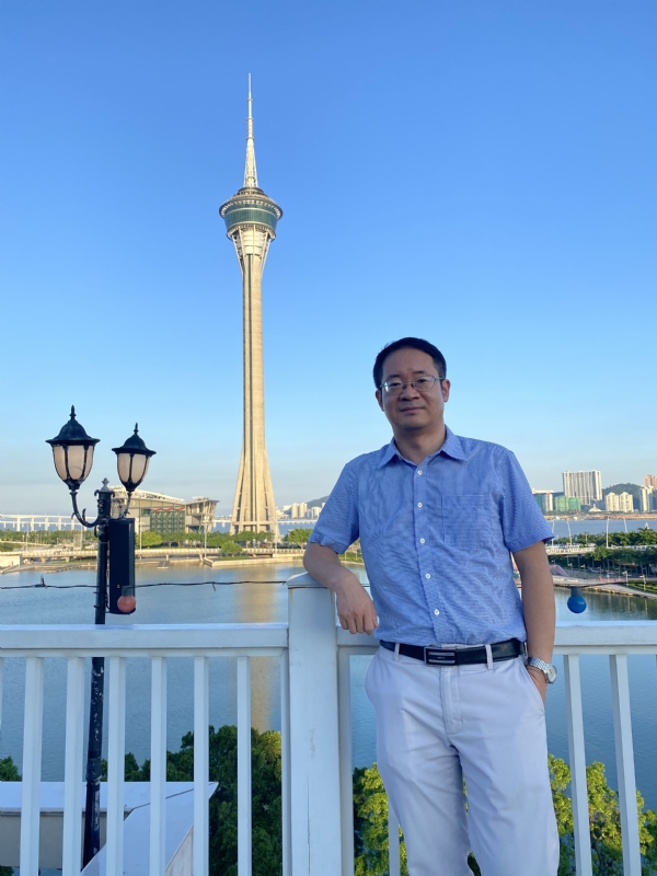 Yangyi的第三张照片--包头相亲服务中心