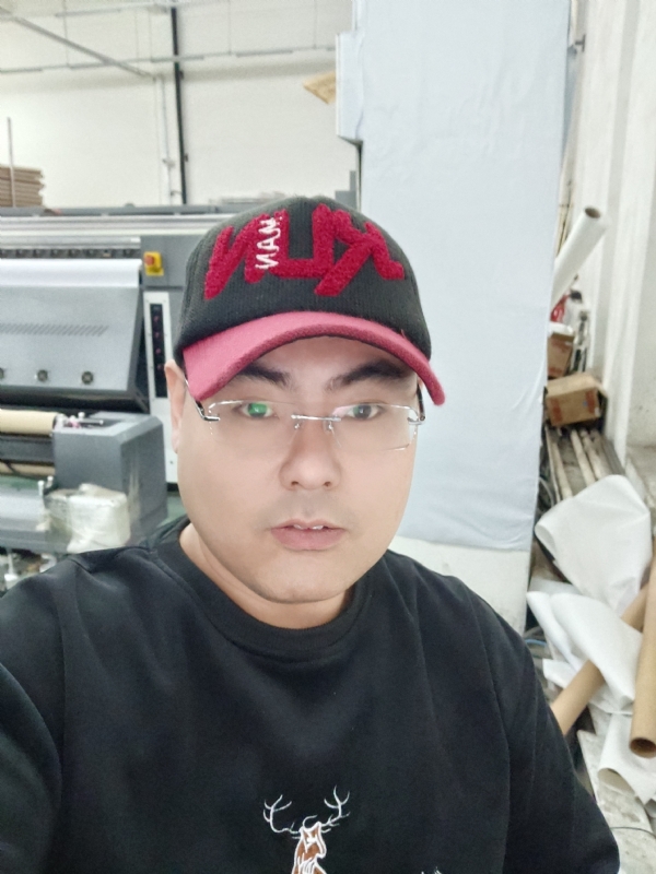 胖子的第一张照片--包头相亲服务中心
