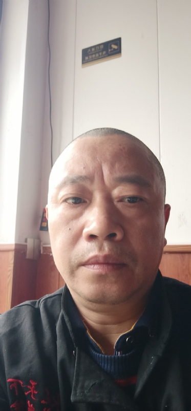 快乐人生的第一张照片--包头相亲服务中心