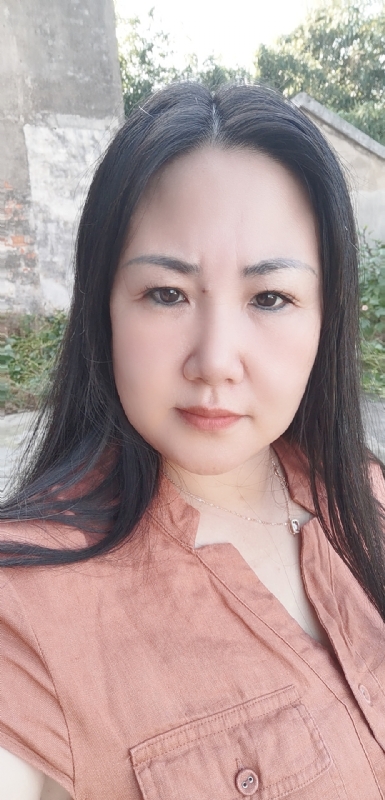 乖乖一女的第一张照片--包头相亲服务中心