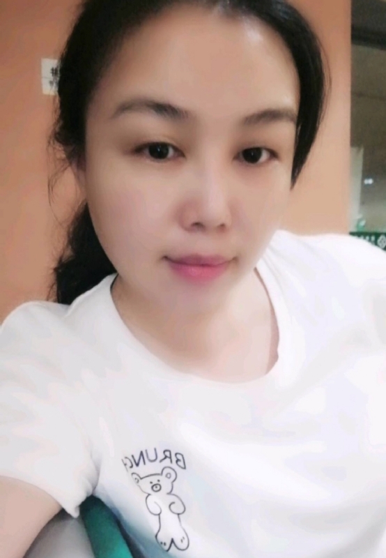 淡淡的云的第三张照片--包头相亲服务中心