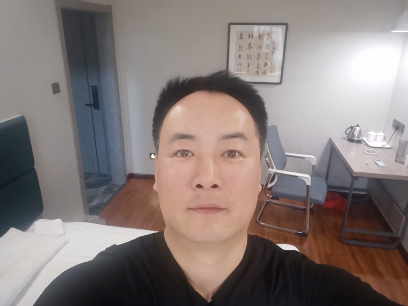 莫待花落空折枝的第一张照片--包头相亲服务中心