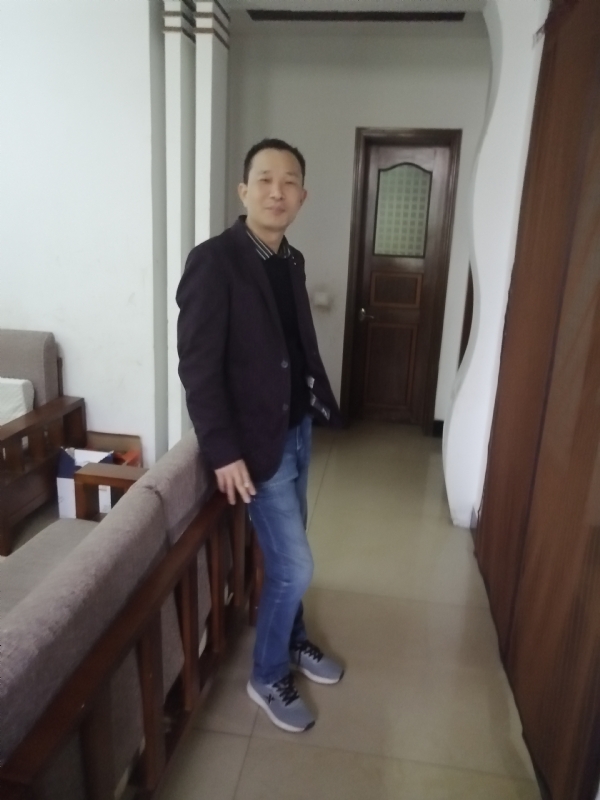 相亲相爱的第一张照片--包头相亲服务中心