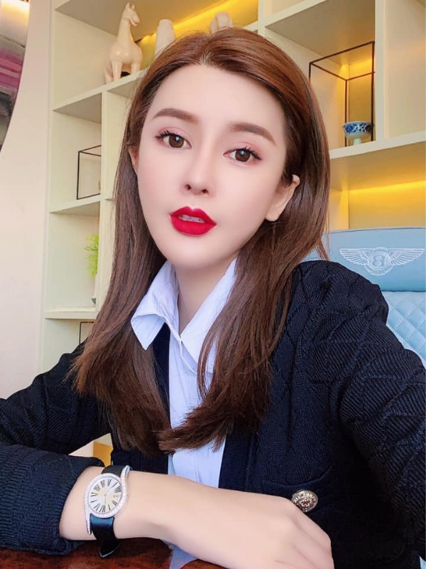 李嘉薇的第一张照片--包头相亲服务中心