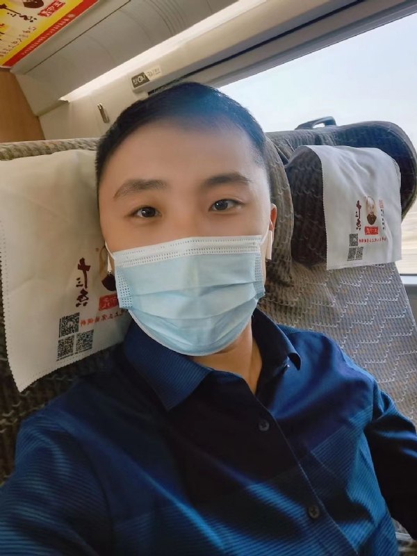 孤独的小屁猪的第二张照片--包头相亲服务中心