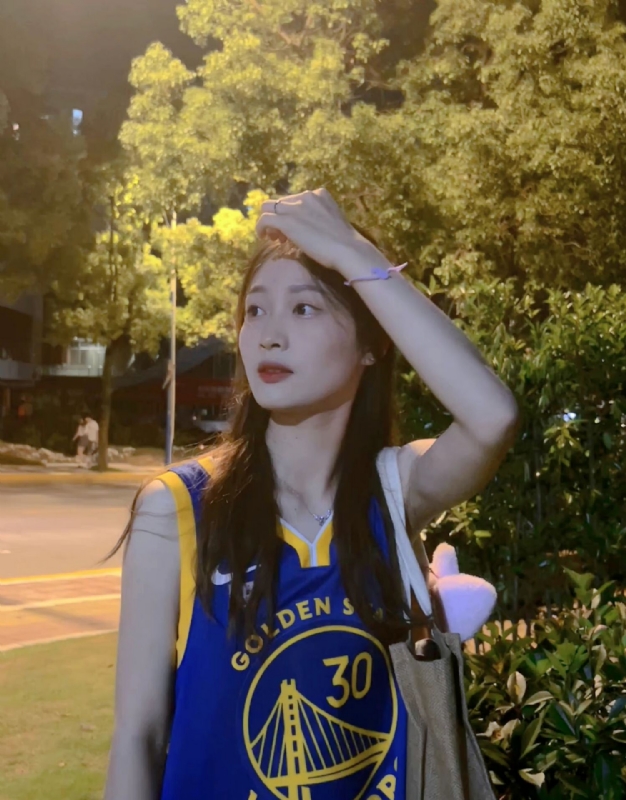 小趴菜的第三张照片--包头相亲服务中心