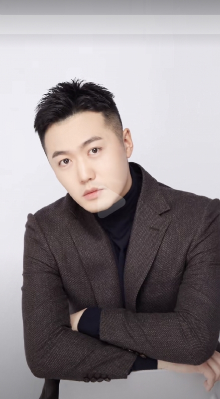 杨天枭的第三张照片--包头相亲服务中心