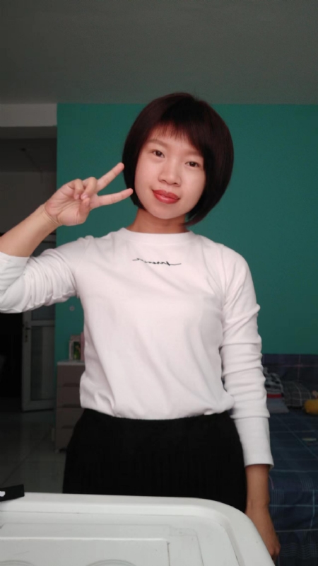 向日葵的第一张照片--包头相亲服务中心
