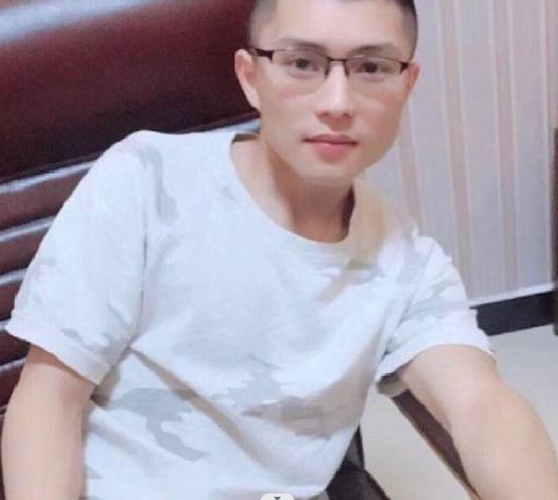 辉辉辉的第一张照片--包头相亲服务中心