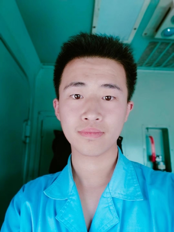 生而为人的第三张照片--包头相亲服务中心