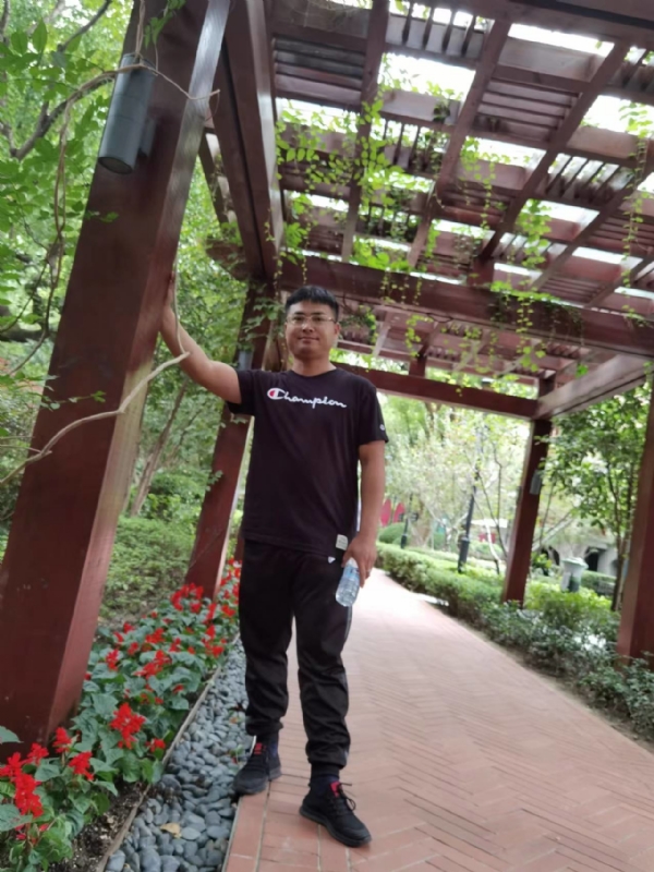 会飞的鱼的第一张照片--包头相亲服务中心