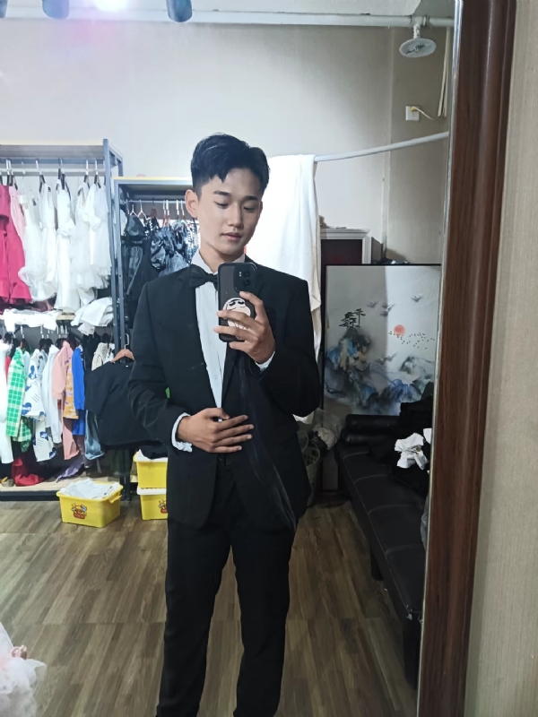 李梓宇的第一张照片--包头相亲服务中心