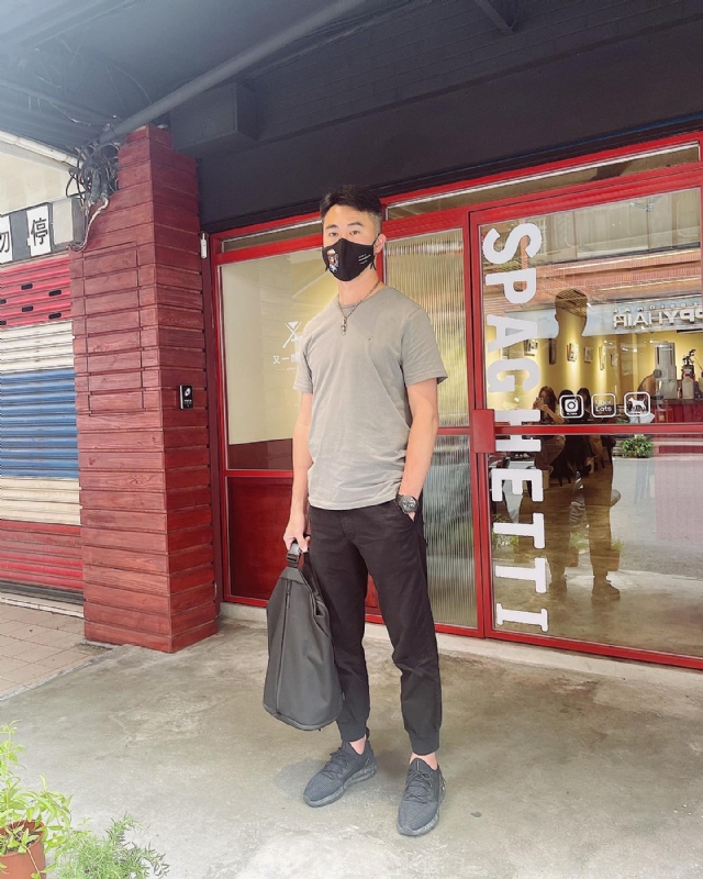 酒商安迪的第一张照片--包头相亲服务中心