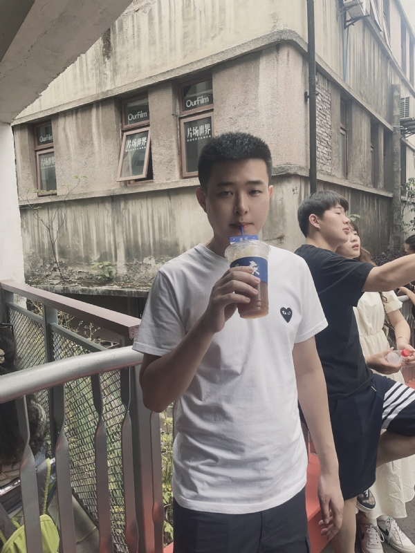 尚龙的第二张照片--包头相亲服务中心