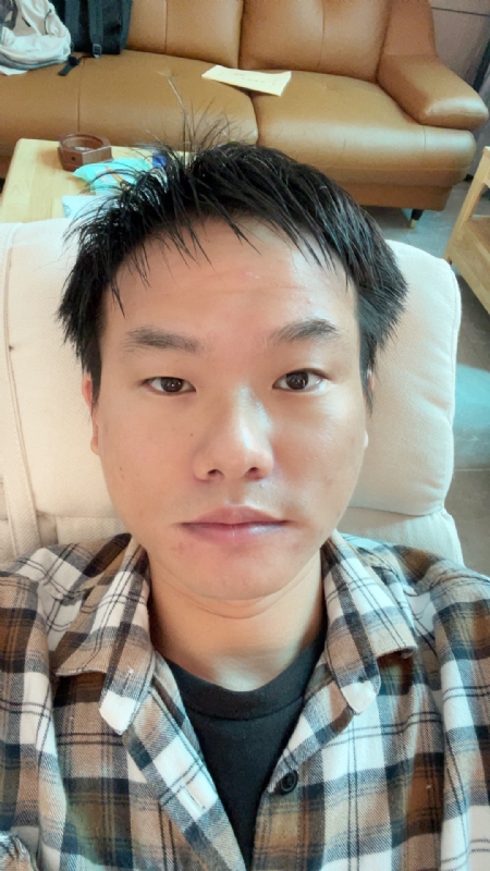 向日葵的第一张照片--包头相亲服务中心