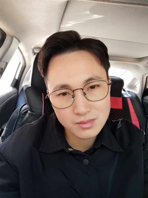沉默先绅的第一张照片--包头相亲服务中心