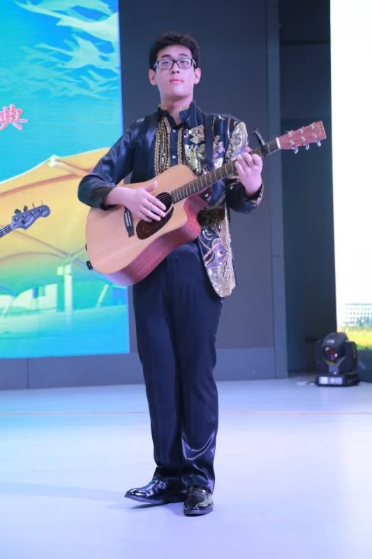 一叶知秋ZG的第一张照片--包头相亲服务中心
