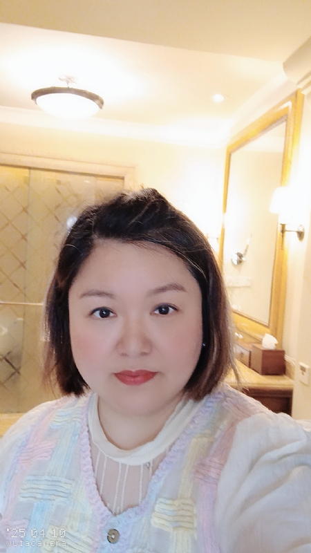衎静玲瓏的第一张照片--包头相亲服务中心