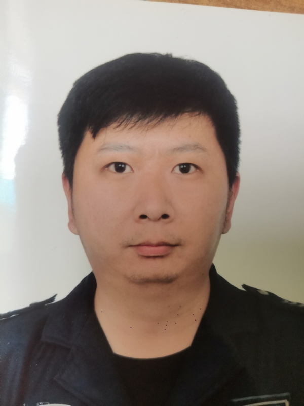 吕嘉的第一张照片--包头相亲服务中心