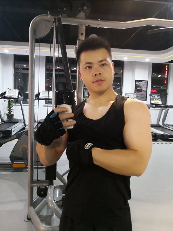 范迪塞尔的第二张照片--包头相亲服务中心