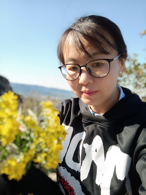 丽丽的第一张照片--包头相亲服务中心