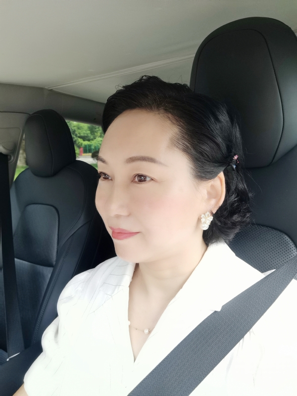 艳阳天的第一张照片--包头相亲服务中心