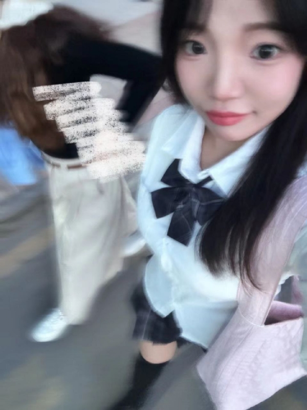 台灣小姐伊洛的第一张照片--包头相亲服务中心